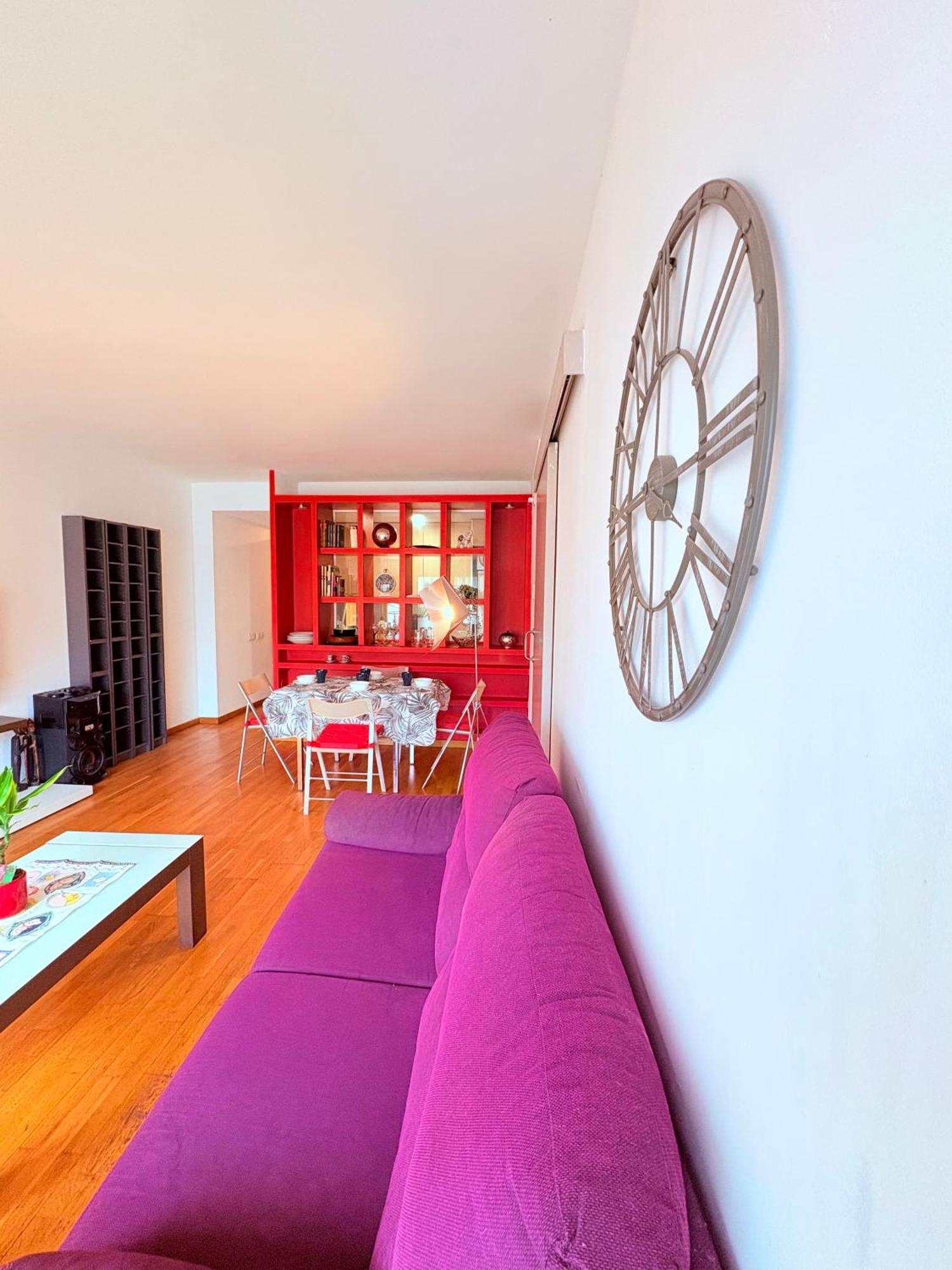 Stunning Flat For 5 People With Breakfast Included With Sagrada Familia Church View *