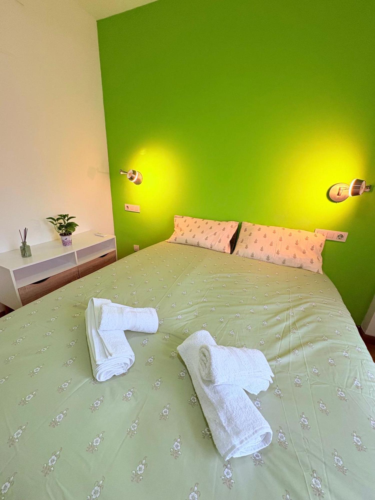 Stunning Flat For 5 People With Breakfast Included With Sagrada Familia Church View Apartamento *