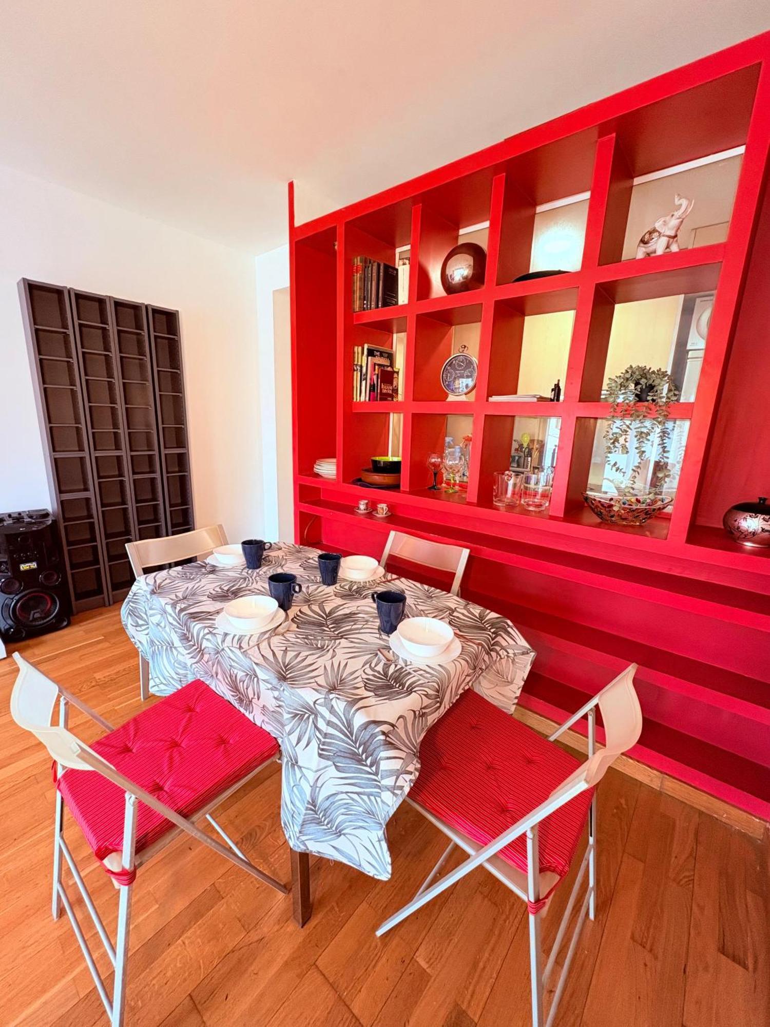 Stunning Flat For 5 People With Breakfast Included With Sagrada Familia Church View Apartment *