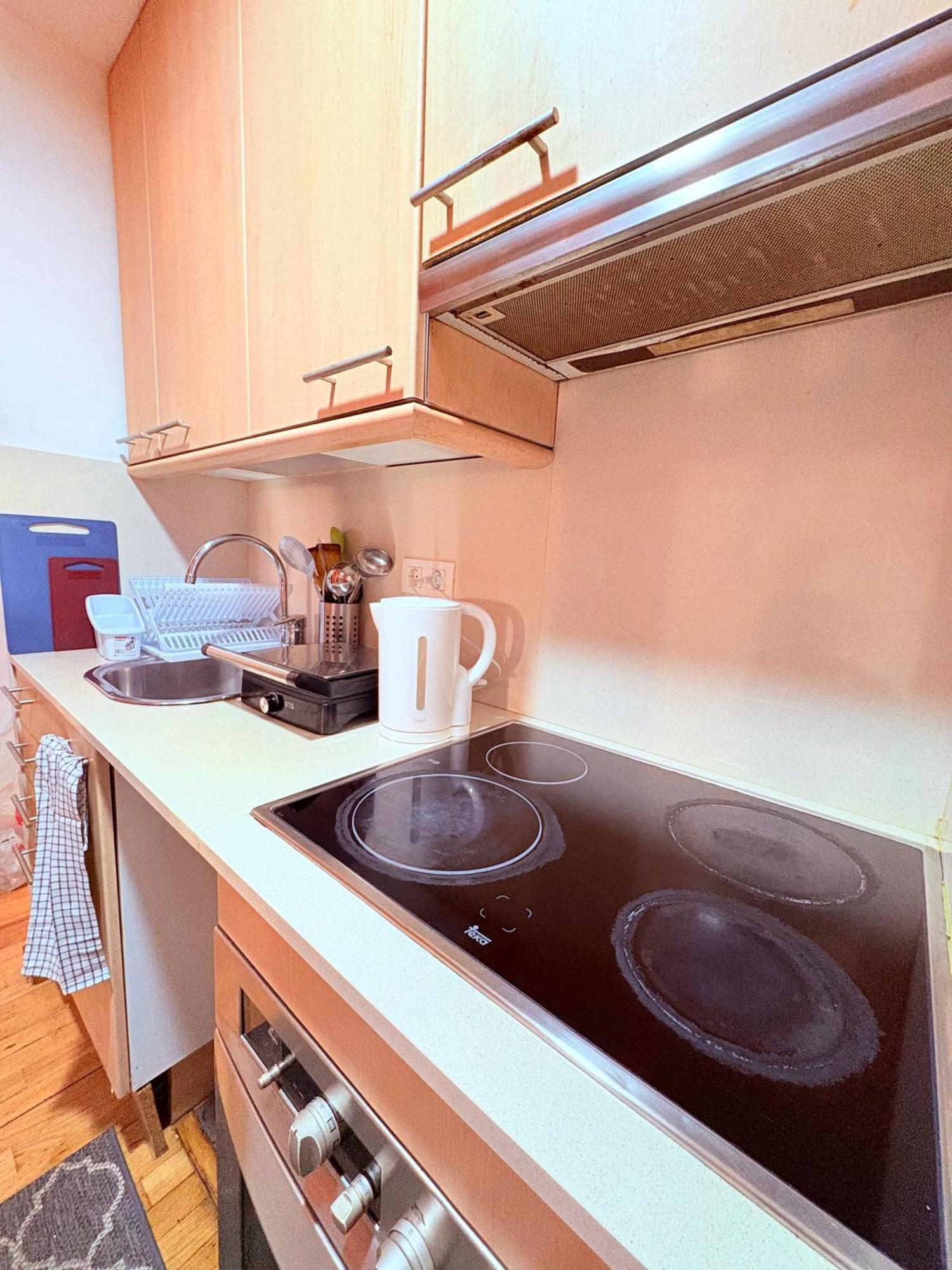 Apartment Stunning Flat For 5 People With Breakfast Included With Sagrada Familia Church View Barcelona